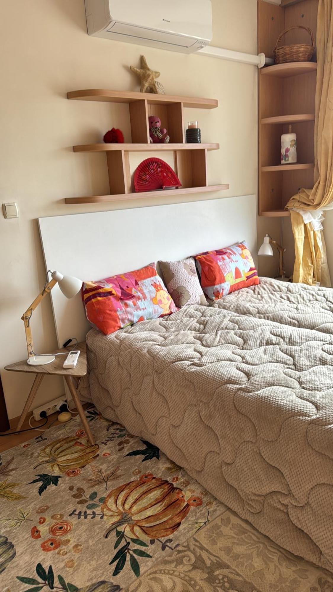 Downtown Central Apartment With Working Kitchen, City Views & Free Parking Kazanlŭk Esterno foto