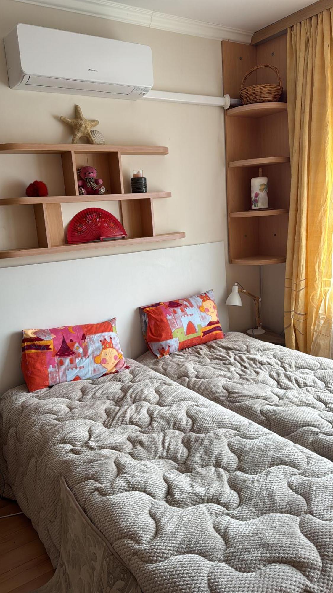 Downtown Central Apartment With Working Kitchen, City Views & Free Parking Kazanlŭk Esterno foto